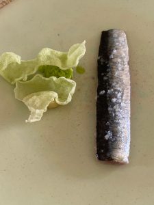 Sardina ahumada y ensalada iódica 