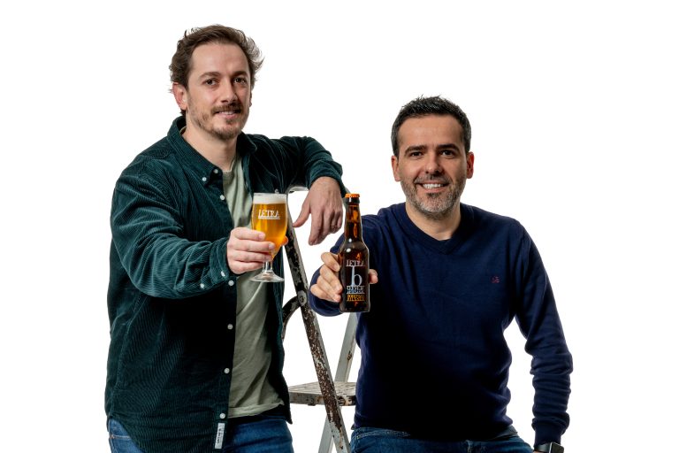 Escoge tu propia Letra. Cerveza artesanal producida en Portugal